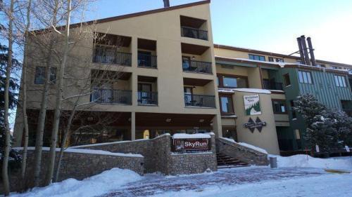 Hotel Tm525h Tucker Mountain Lodge