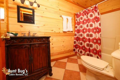 Swimmin With Bears #375 - Three Bedroom Cabin