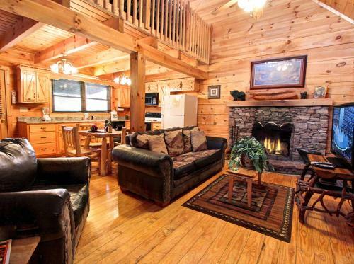 Cove Creek Lodge Cabin