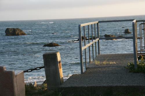 Seaside Grand Retreat