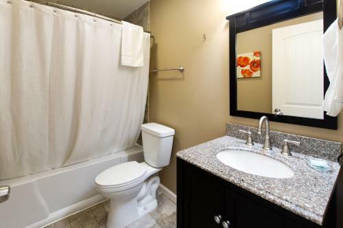 The Dahlonega Square Hotel