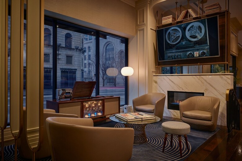 Cambria Hotel Downtown Dallas