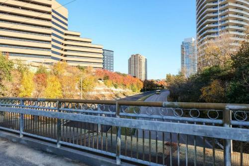 Apartamento Relax & Unwind In Spacious 1br W/ Parking