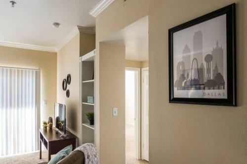 Apartamento Hip 1br | Balcony + Parking | Dining + Shopping