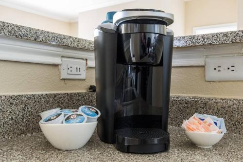 Apartamento Inviting @ Uptown + Shopping + Balcony 2br