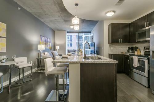 Apartamento Uptown Victory Park 1209
