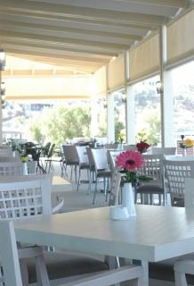 Hotel Avra