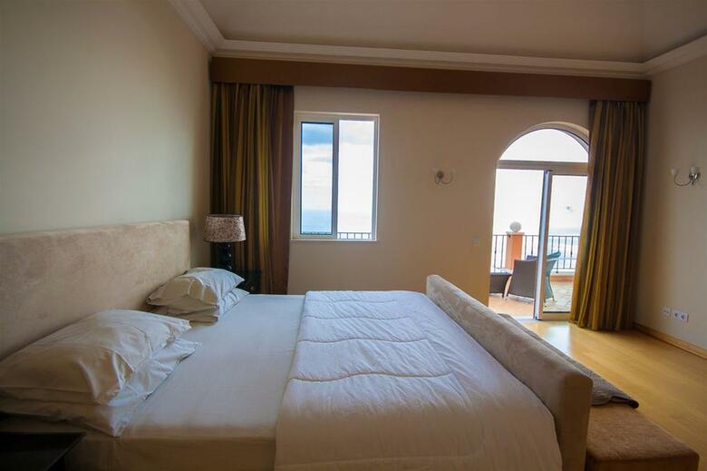 Hotel Palheiro Village