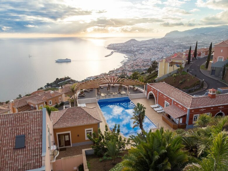 Hotel Palheiro Village