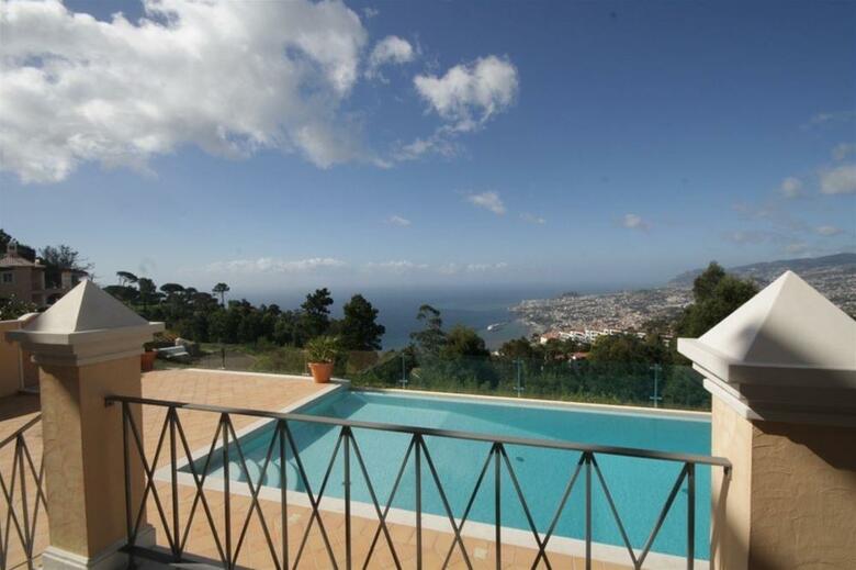 Hotel Palheiro Village