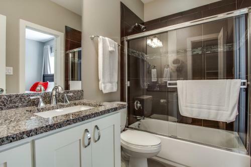 M Streets Brand New Apartment