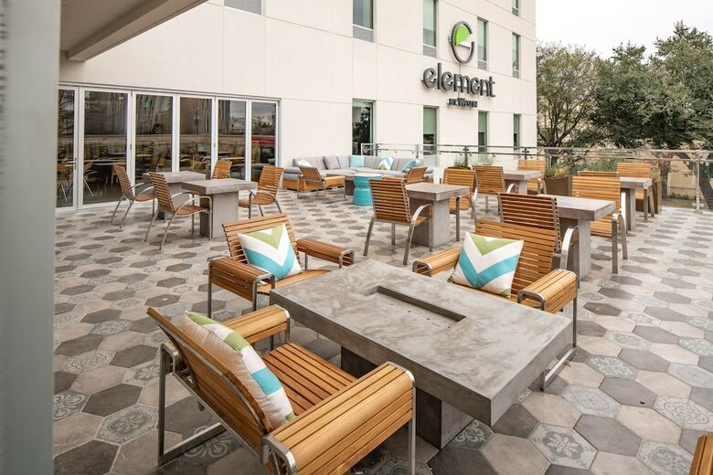 Hotel Element Dallas Downtown East