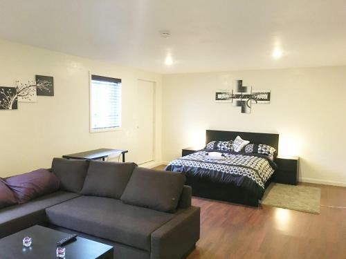 Private Unit / Private Bathroom Near Bart & Sf