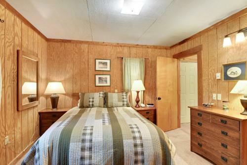 Otters Den Four-bedroom Chalet