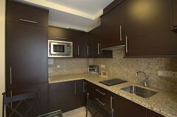 Hotel Conde De Torrej�n 10- Apartments