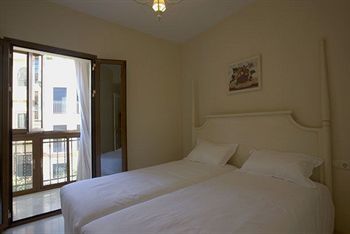Hotel Conde De Torrej�n 10- Apartments