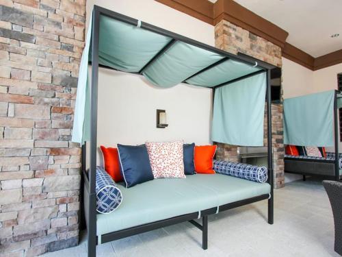 Solterra Retreat 5481