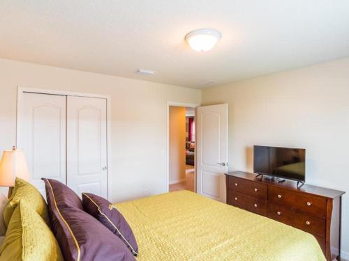 Villa Westside Gold - 600 Holiday Home