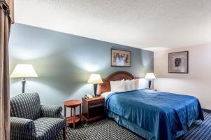 Hotel Quality Inn & Suites