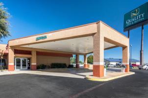 Hotel Quality Inn & Suites