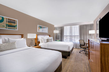 Howard Johnson Plaza Hotel - Miami Airport