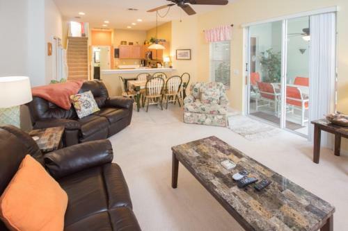 Lyn's Highlands Reserve Villa - Five Bedroom Home