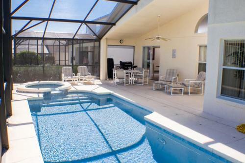 Hibiscus Haven - Four Bedroom Home