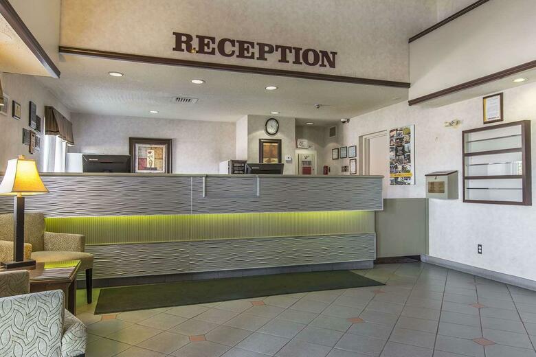 Hotel Quality Suites Laval