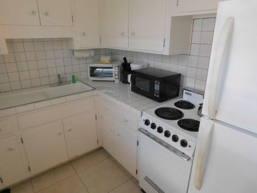 Apartamento The Grove Beach Condominiums
