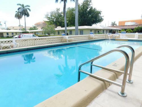 Apartamento The Grove Beach Condominiums