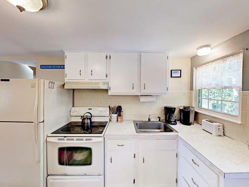 Apartamento 460 Lower County Road Duplex Left Side Unit