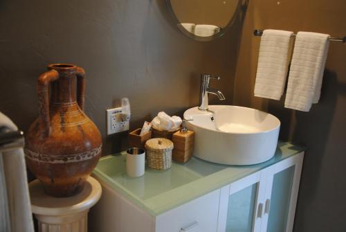 Bed & Breakfast Off Broadway B & B
