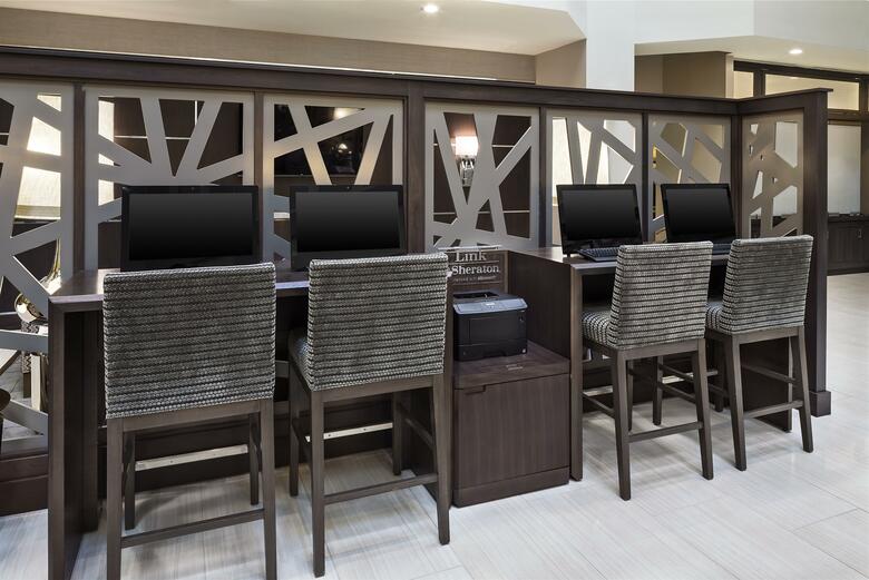 Hotel Sheraton Suites Galleria