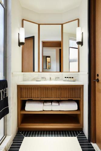 Shinola Hotel