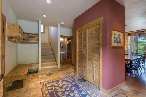 Ski Tip #8710 Townhouse