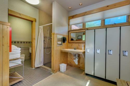 Ski Tip #8710 Townhouse