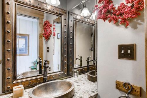 611 Oro Grande Street House