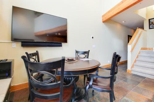 Dillon Ridge Retreat