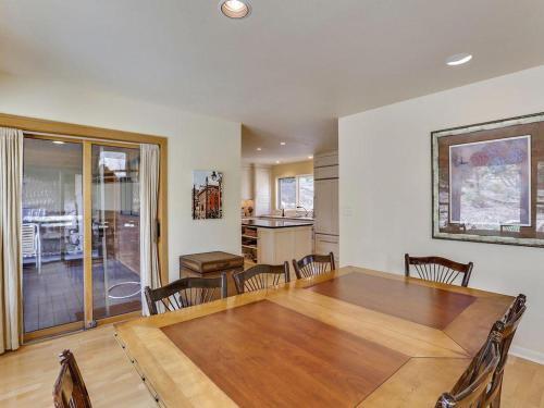 Three-bedroom - 177 Summerwood Dr
