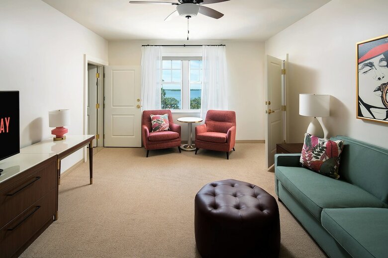 Fenway Hotel, Autograph Collection