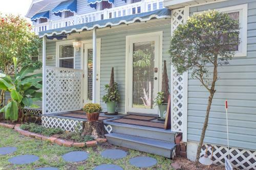 Meranova Bed And Breakfast