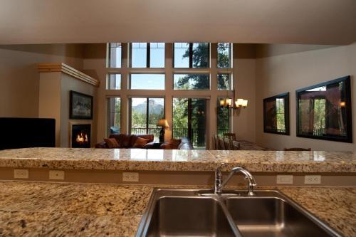Alpengow 42 Townhouse