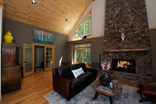 650 Hermosa Cliffs Home