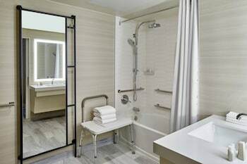 Hotel Renaissance Dallas