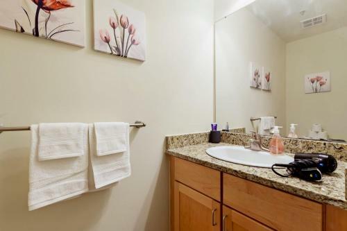 Apartamento Trifecta ? 2br Modern & Spacious ? Superhost