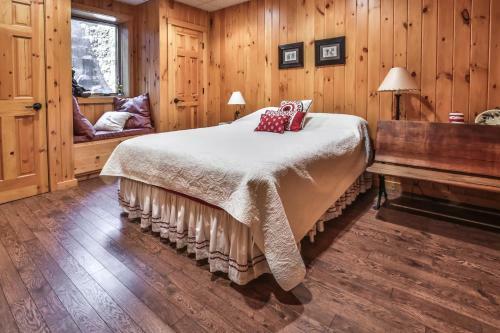 Musky Bay- Hiller Vacation Homes Home