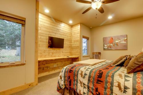 Whispering Pines Lodge: 11 Bedroom