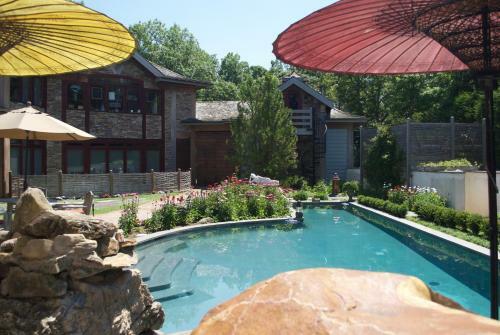 East Hampton Art House Bed And Breakfast