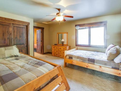 Early Dawn Cabin