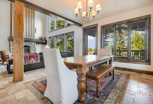 Clearwater Chalet At Tamarack Resort